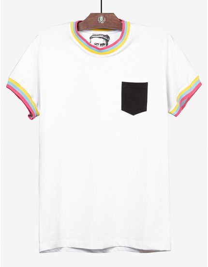 1-t-shirt-branca-bolso-preto-gola-e-punhos-listrados-104569